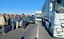 Kars’ta Zincirleme Trafik Kazası: 2 Yaralı